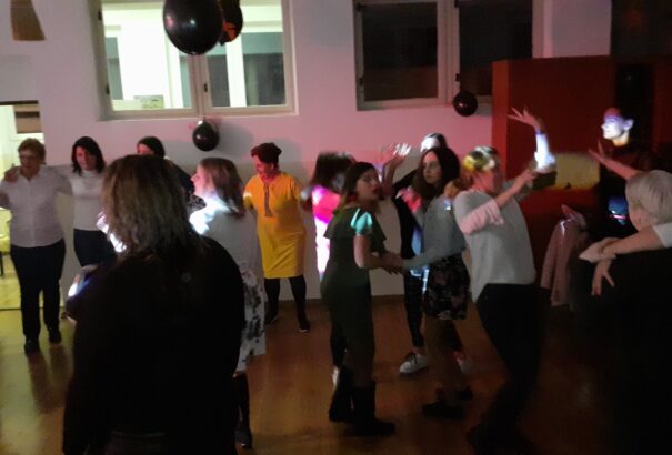 Áttáncolták az éjszakát Felső-Csallóközben – Batyus banyabál Patonyréten (Fotókkal)