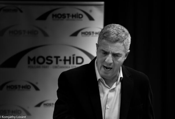 Ne hagyjuk, hogy két évvel a Kuciak-gyilkosság után bűnrészessé tegyenek bennünket!