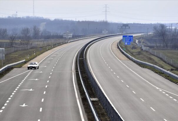 Átadták az M4-es autóút Üllő és Albertirsa közötti 30 kilométeres szakaszát