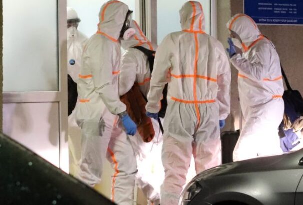 Koronavírus: Japánban is van már egy halálos áldozat, Szlovákiában továbbra sincs megerősített eset