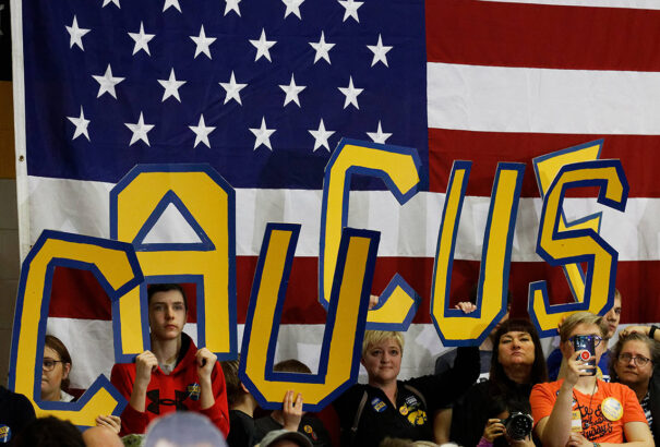 Az iowai jelölőgyűlésekkel hétfőn hivatalosan is megkezdődött az amerikai elnökválasztási folyamat