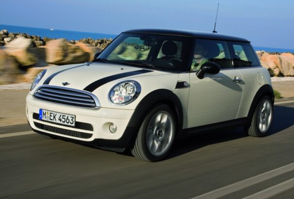 A BMW jegelte a Mini modellek fejlesztését a Brexit miatt