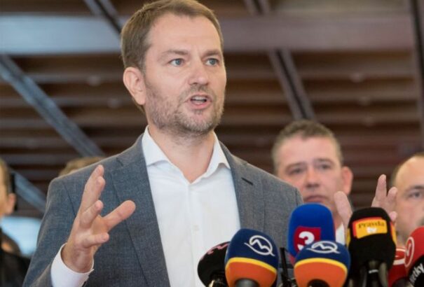 Matovič tárgyalóasztalhoz hívta a demokratikus ellenzéki pártok elnökeit