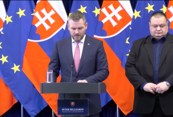 Koronavírus: Holnaptól határellenőrzéseket vezetnek be, a reptereken minden utas testhőjét megmérik