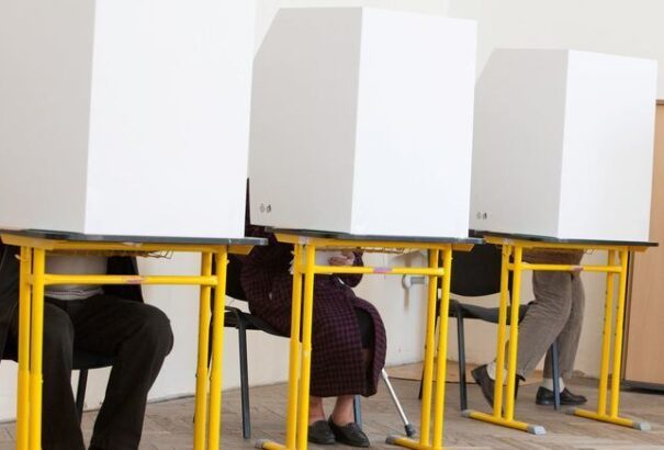 Bárdos legyőzheti Bugárt. Mit mondanak a bukmékerek? Íme, a nagy választási esélylatolgatás