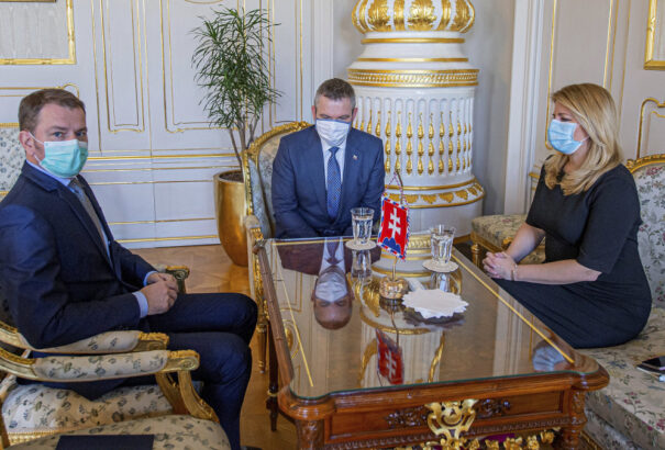 Távozik a Pellegrini-kormány, hivatalba lép a Matovič-kormány