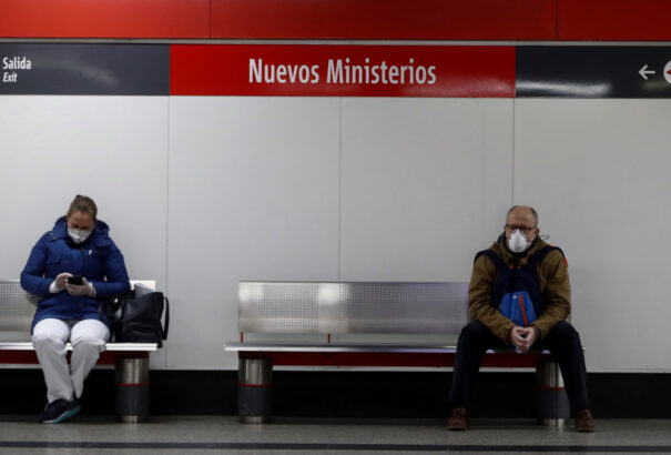 Koronavírus: Spanyolországban meghaladta a kétezret a halálos áldozatok száma