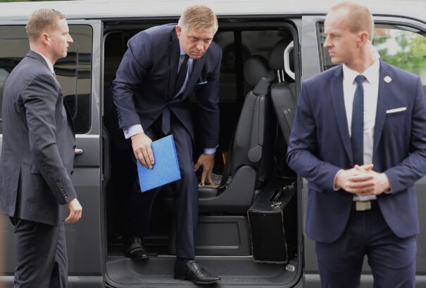 A belügyminiszter döntése alapján Fico többé nem tarthat igényt személyi testőrökre