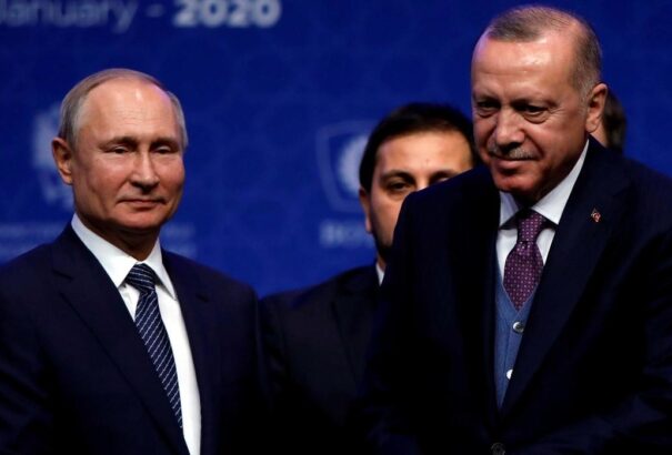 Putyin és Erdogan megállapodott: éjféltől tűzszünet lép életbe Idlíbben