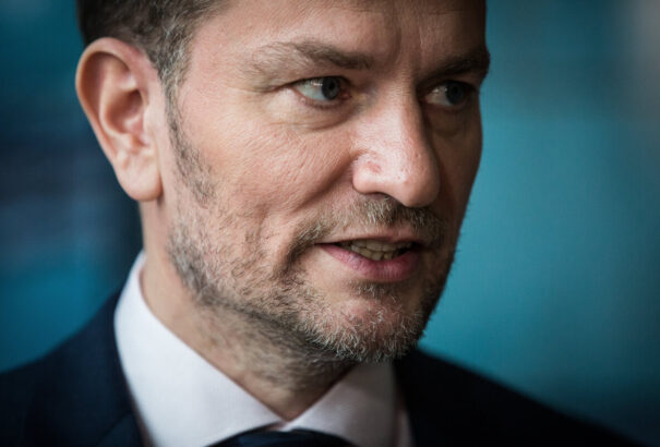 A szlovák sajtó már sejteni véli az új miniszterek kilétét. Mutatjuk a szóba jöhető neveket