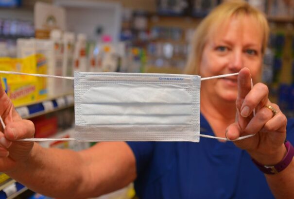 Maszkot fel! Miért van rá szükség és mennyire hatékony? És miért nem kötelező a legtöbb országban?