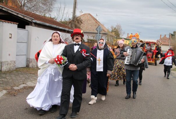 Búcsút intettek a télnek Felső-Csallóközben – Dőrejárás képekkel