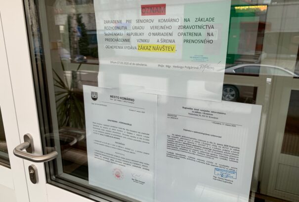 Koronavírus gyanújával vittek kórházba egy 82 éves nőt Komárom egyik idősek otthonából