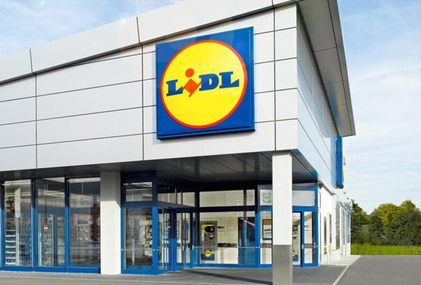 A Lidl és a Kaufland vásárlási időablakot biztosít a nyugdíjasoknak