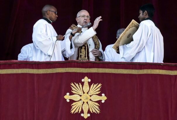 Ferenc pápa lemondta a szilveszteri szertartások vezetését gyengélkedés miatt