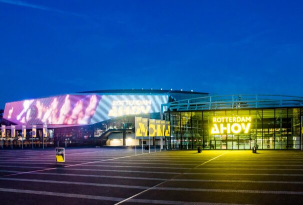 Kórházzá alakították az Eurovíziós Dalfesztivál helyszínét