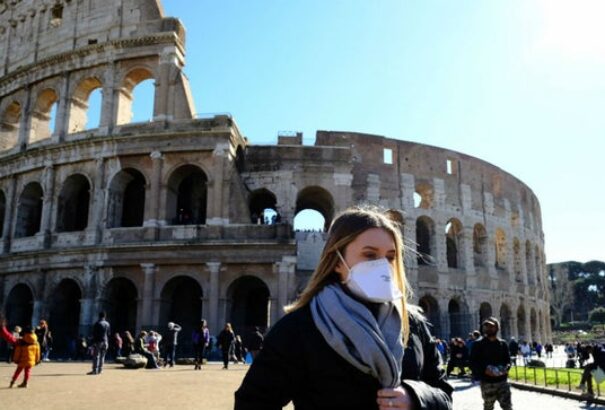 Tömegek tartanak délre Észak-Olaszországból