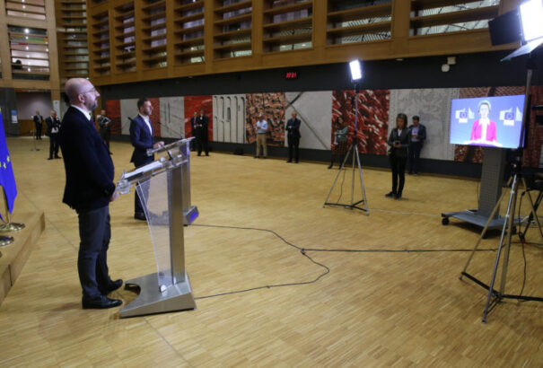 Hatalmas a szakadék észak és dél között: rendkívül indulatos volt az uniós vezetők videókonferenciája