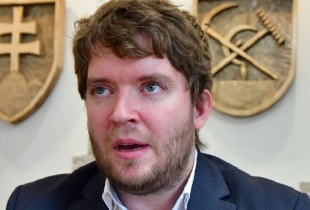 Már nem Ravasz Ábel (Most-Híd) a romaügyi kormánybiztos. Matovič szerint alkalmatlan volt