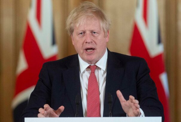 Csak a legszükségesebb esetekben lehet az utcára lépni Nagy-Britanniában