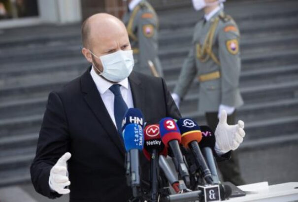 Holnaptól a hadsereg elkezdi tömegesen tesztelni a romatelepek lakóit