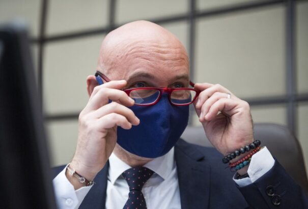 A tiszti főorvos engedélyezte az érettségiket és felvételiket, Gröhling rendhagyó vizsgákról beszél