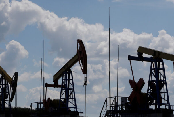 Már a Brent is mélyrepülésben – nem csak az üzemanyagon érezhetjük meg az olajtébolyt