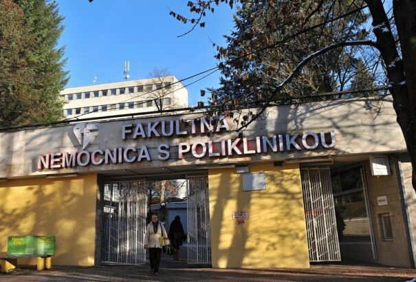 Koronavírus: A zsolnai kórház 62 dolgozója került karanténban egyetlen beteg miatt