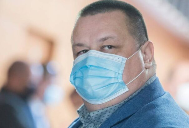 A tiszti főorovos rendelkezése alapján az állami szervek és a területi önkormányzati szervek megtarthatják üléseiket