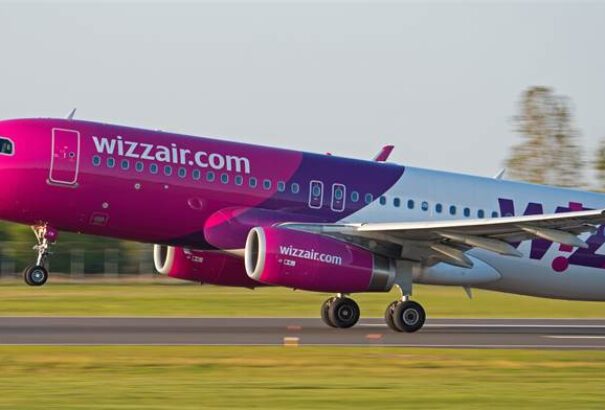 A WizzAir péntektől újraindítja néhány járatát a londoni Luton reptérről