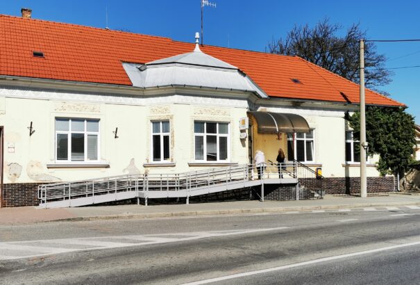 A koronavírus nagyban megváltoztatta Nagymegyer mindennapjait is – Képriport