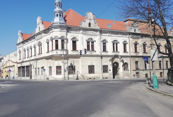 Reagálnak a járványra – Élő közvetítésekkel jelentkeznek a könyvtárak