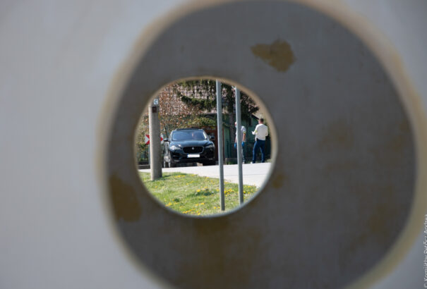 Húsvétvasárnapi kijárási tilalom – nem csak az egyenruhás rendőr állíthat meg az utakon