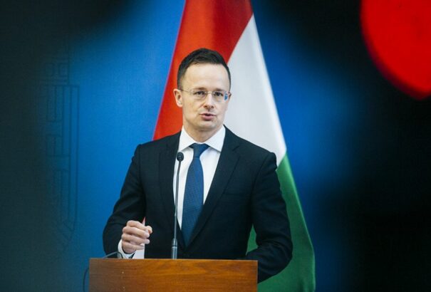 Szijjártó: már többen jönnek haza, mint ahányan külföldre mennek munkavállalás céljával