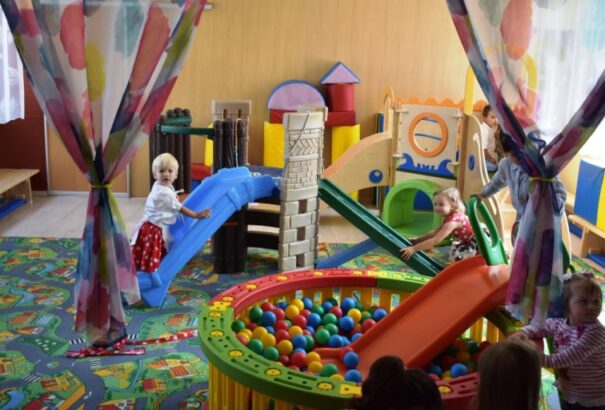 Nagy a káosz az oktatásban – újra tanulnak a tanítók, gyerekek és a szülők is