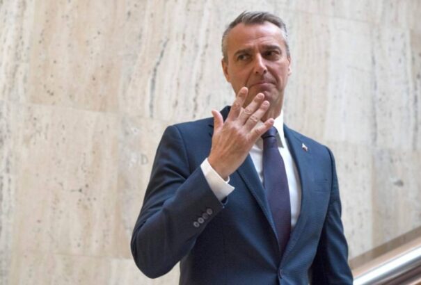 Raši szerint büntetőeljárást kellene indítani Matovič ellen, mert későn helyezte karantén alá a romatelepeket