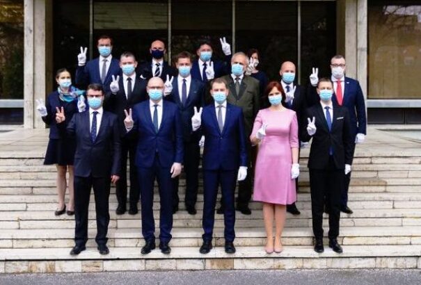 Mit ígér a Matovič-kormány a magyaroknak? Kormányprogram-elemzés