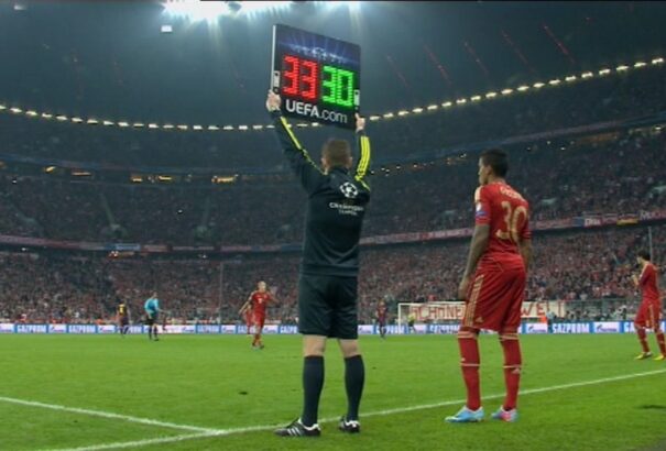 Újítana a FIFA: Háromról ötre emelné a cserék számát egy meccsen