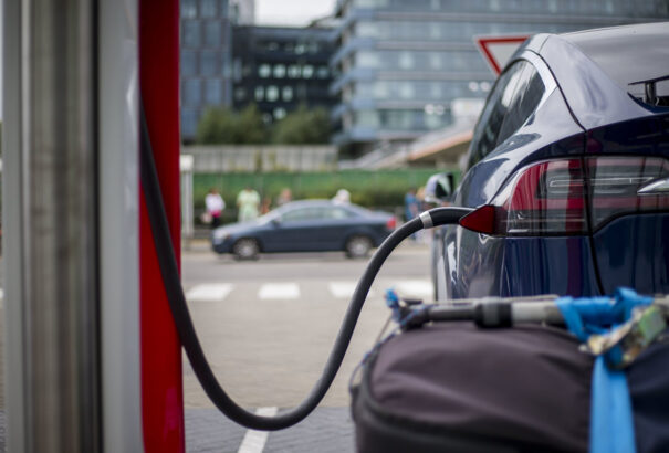 Egyedi akkumulátorgyárat épít Vedrődön az InoBat Auto