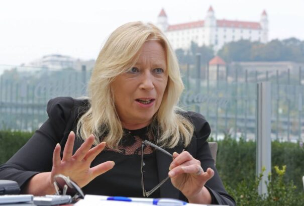 Radičová: Szlovákia lakossága csodálatraméltóan viselkedik a járvány alatt, ezért az államnak törlesztenie kell az adósságát