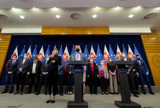 Csak jövő hétfőn döntenek az iskolák és óvodák esetleges újranyitásáról