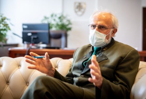 Az agrárminiszter feljelentést tett a túlárazott tűzmegelőzési kamerarendszer miatt