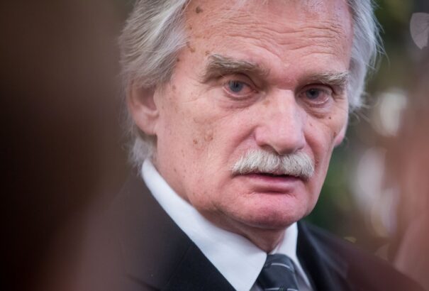 Mojmír Mamojka alkotmánybíró a Kočnerhez köthető kapcsolatai miatt távozik posztjából