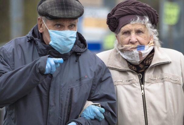 A boltosok az idősek számára kijelölt vásárlási órák megszüntetését kérik