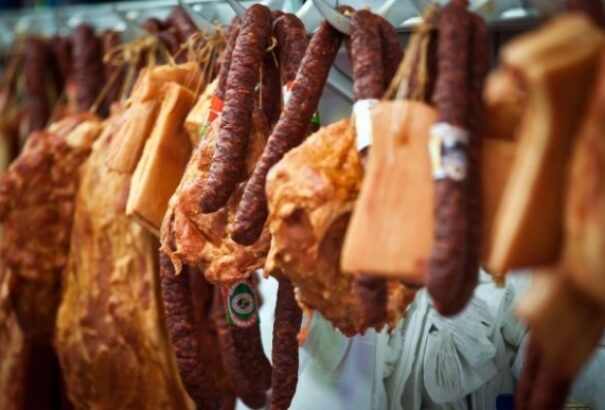 A Penta kivonul az élelmiszeriparból. Eladja a Mecomot és az Iglotexet is