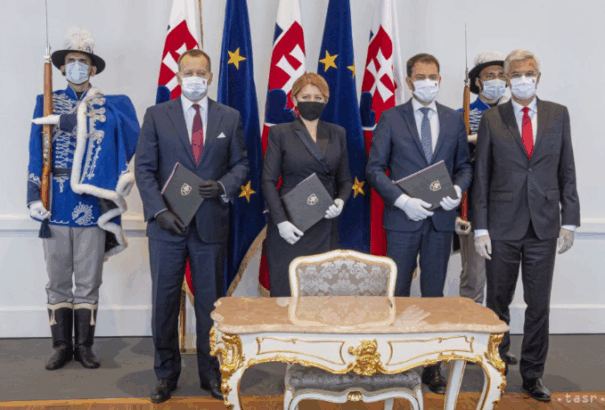 Az Európa-nap alkalmából a három közjogi méltóság közös nyilatkozatban kötelezte el magát az EU és a NATO mellett