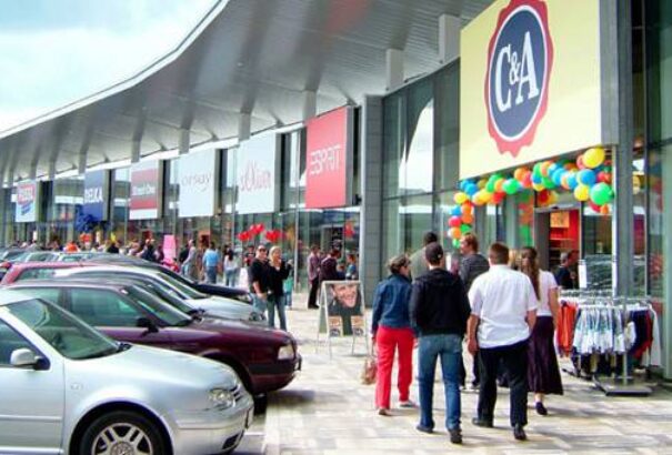 Ausztriában mától megnyitották az összes üzletet és bevásárlóközpontot