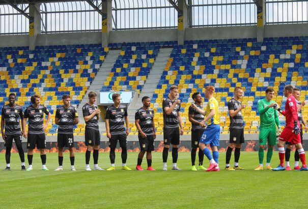 A szakértők nem nagyon foglalkoznak a sporttal, egyelőre nem engedélyezik a lelátók érdemi megnyitását