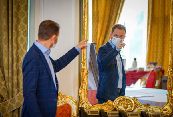 Szerdától többedmagunkkal is sörözhetünk, megszűnik a nyugdíjasok vásárlási időablaka