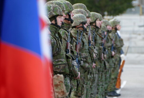 Meghalt egy szlovák NATO-katona Hollandiában